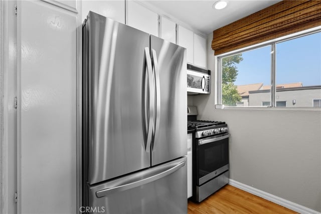 21200 Trumpet 205, Newhall, CA 91321 — photo 21 of 41