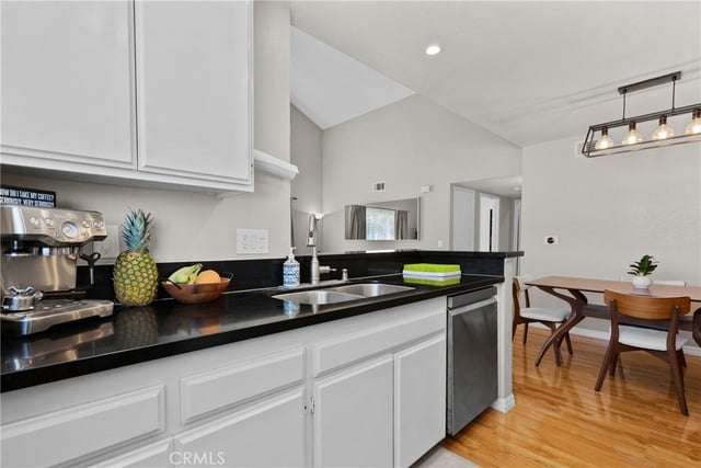 21200 Trumpet 205, Newhall, CA 91321 — photo 22 of 41