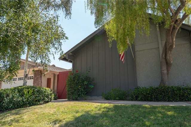 6050 E Malton Avenue, Simi Valley, CA 93063 — photo 4 of 36
