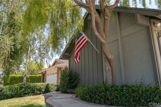 6050 E Malton Avenue, Simi Valley, CA 93063 — photo 5 of 36