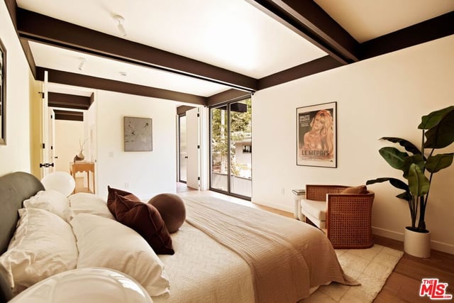 5649 Valley Oak Drive, Los Angeles, CA 90068 — photo 33 of 49
