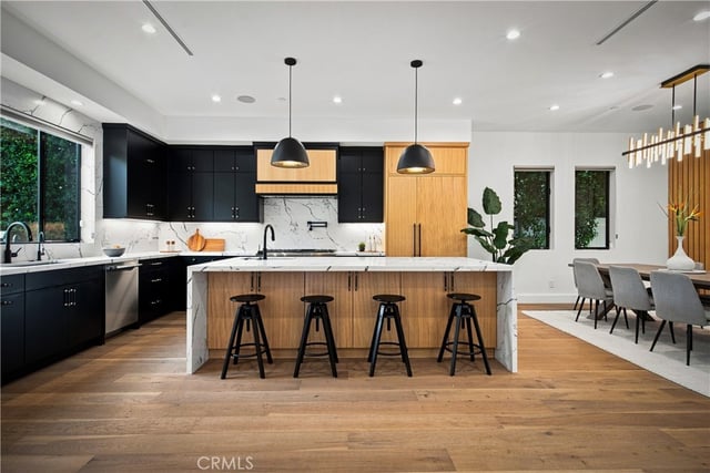 4458 Katherine Avenue, Sherman Oaks, CA 91423 — photo 8 of 44