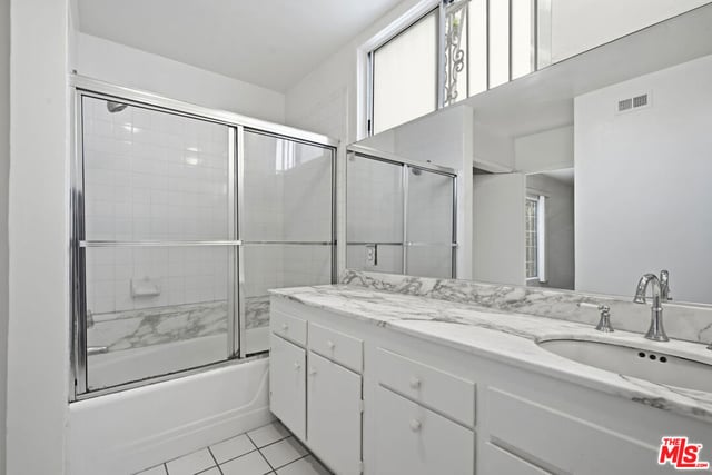 837 S Windsor Boulevard 6, Los Angeles, CA 90005 — photo 16 of 24