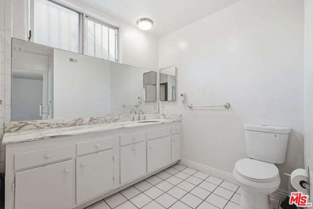 837 S Windsor Boulevard 6, Los Angeles, CA 90005 — photo 17 of 24