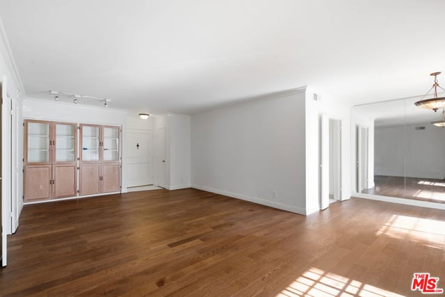 837 S Windsor Boulevard 6, Los Angeles, CA 90005 — photo 5 of 24