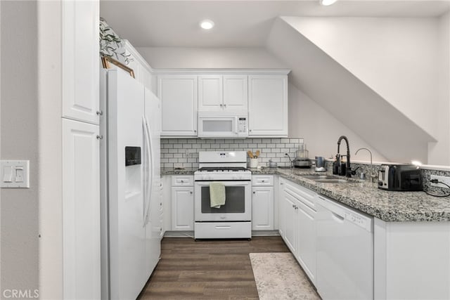 14104 W Birch Lane, Van Nuys, CA 91405 — photo 9 of 31