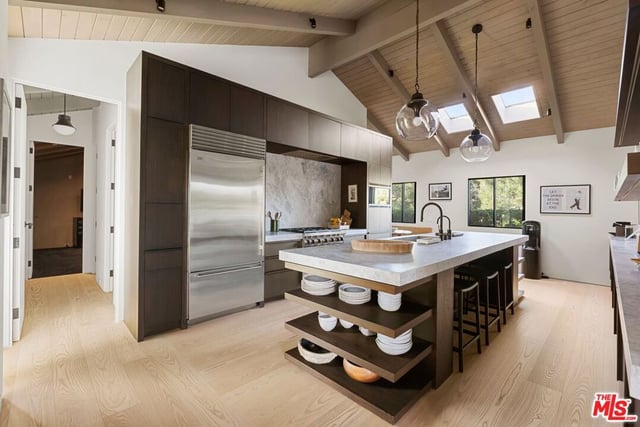 433 Bellagio Terrace, Los Angeles, CA 90049 — photo 10 of 26