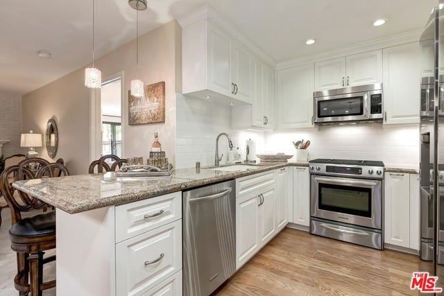 8515 Falmouth Avenue 209, Los Angeles, CA 90293 — photo 12 of 31