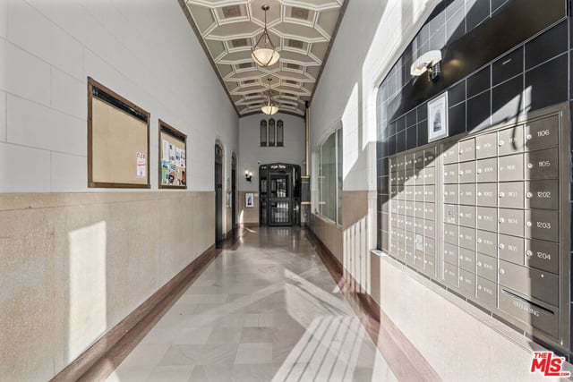 315 E 8th Street 505, Los Angeles, CA 90014 — photo 17 of 20