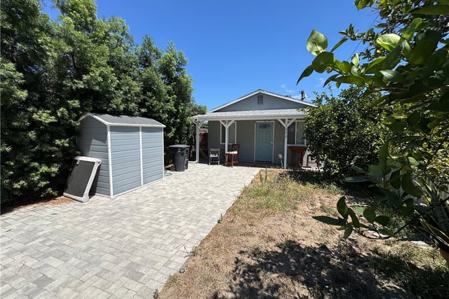 1454 N Clybourn Avenue, Burbank, CA 91505 — photo 4 of 27
