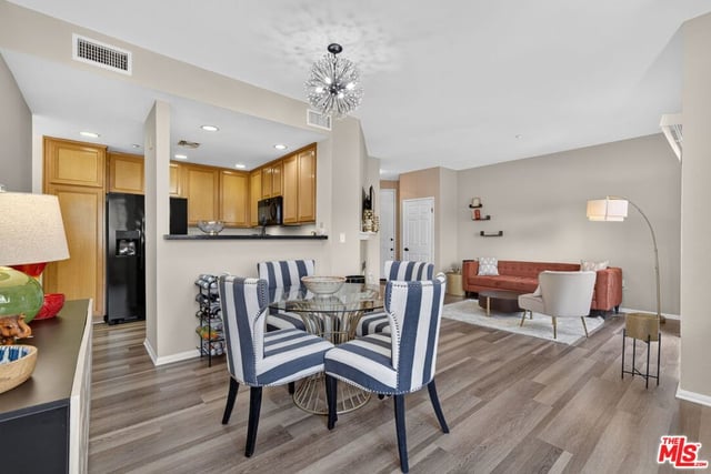 4600 Don Lorenzo Drive 4, Los Angeles, CA 90008 — photo 8 of 38