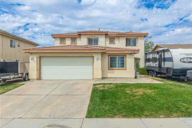 45313 Robinson Drive, Lancaster, CA 93535 — photo 6 of 59