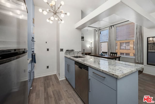 215 W 7th Street 803, Los Angeles, CA 90014 — photo 2 of 22