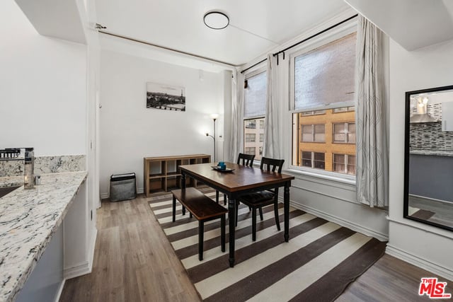 215 W 7th Street 803, Los Angeles, CA 90014 — photo 3 of 22