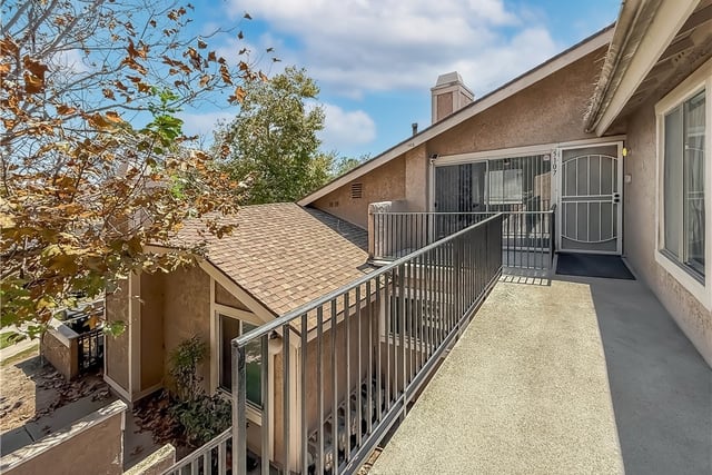 5107 Jefferson, Oxnard, CA 93033 — photo 2 of 31
