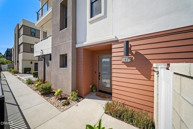 1087 Canal Street, Oxnard, CA 93035 — photo 10 of 39