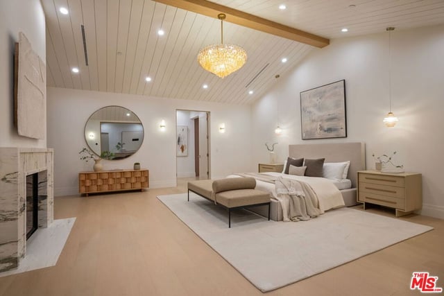 12041 Coyne Street, Los Angeles, CA 90049 — photo 25 of 47