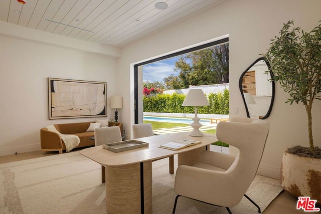 12041 Coyne Street, Los Angeles, CA 90049 — photo 36 of 47