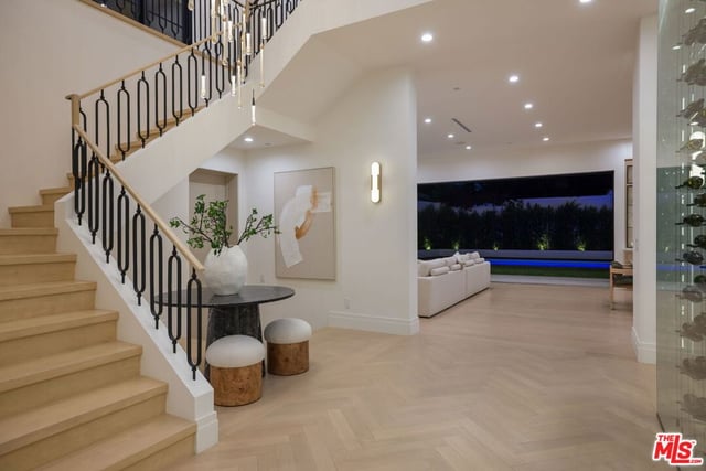 12041 Coyne Street, Los Angeles, CA 90049 — photo 38 of 47