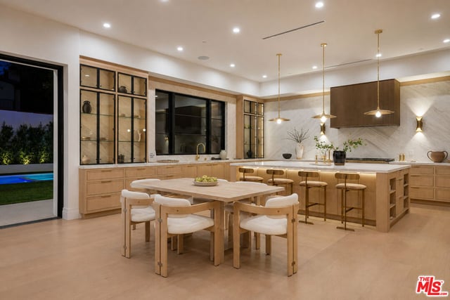 12041 Coyne Street, Los Angeles, CA 90049 — photo 40 of 47