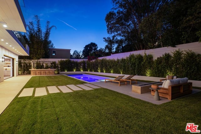 12041 Coyne Street, Los Angeles, CA 90049 — photo 43 of 47