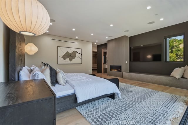 14753 Round Valley, Sherman Oaks, CA 91403 — photo 15 of 34