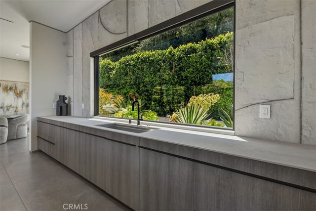 14753 Round Valley, Sherman Oaks, CA 91403 — photo 6 of 34