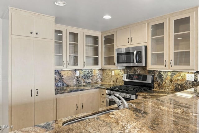 15515 W Sunset Boulevard 504, Pacific Palisades, CA 90272 — photo 14 of 35