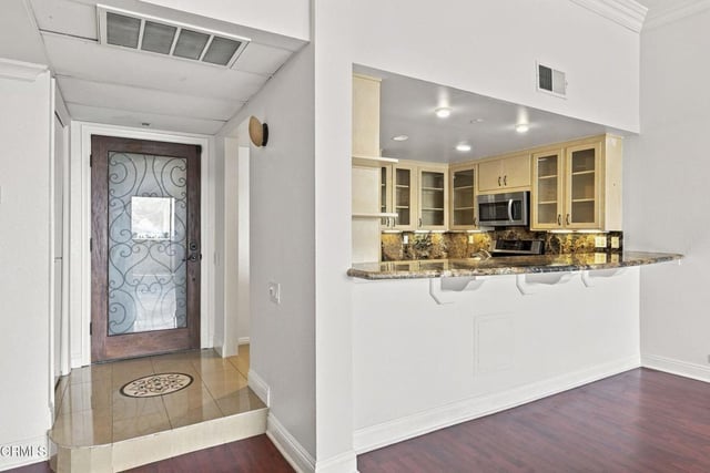 15515 W Sunset Boulevard 504, Pacific Palisades, CA 90272 — photo 5 of 35