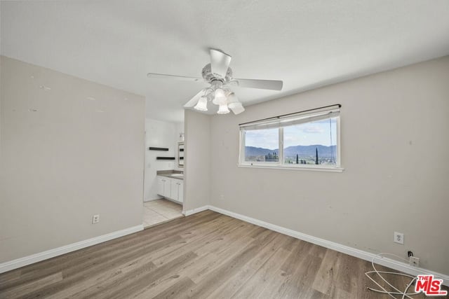 15362 Rhododendron Drive, Santa Clarita, CA 91387 — photo 24 of 49