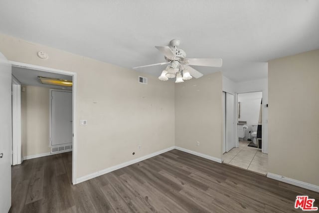15362 Rhododendron Drive, Santa Clarita, CA 91387 — photo 25 of 49