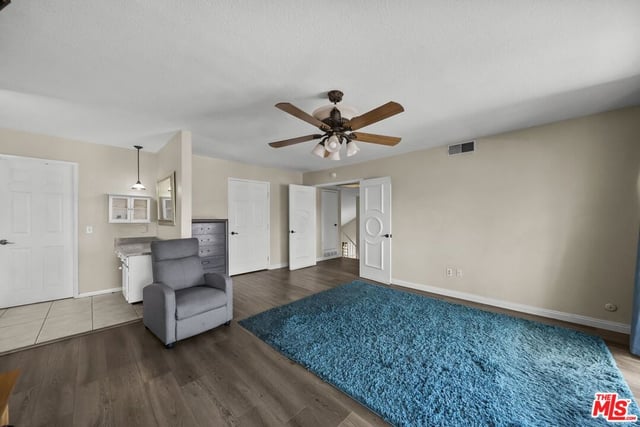 15362 Rhododendron Drive, Santa Clarita, CA 91387 — photo 33 of 49