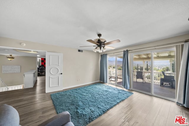 15362 Rhododendron Drive, Santa Clarita, CA 91387 — photo 35 of 49