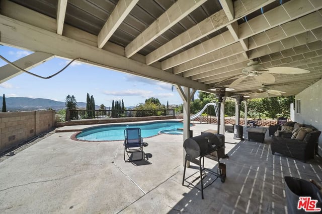 15362 Rhododendron Drive, Santa Clarita, CA 91387 — photo 41 of 49