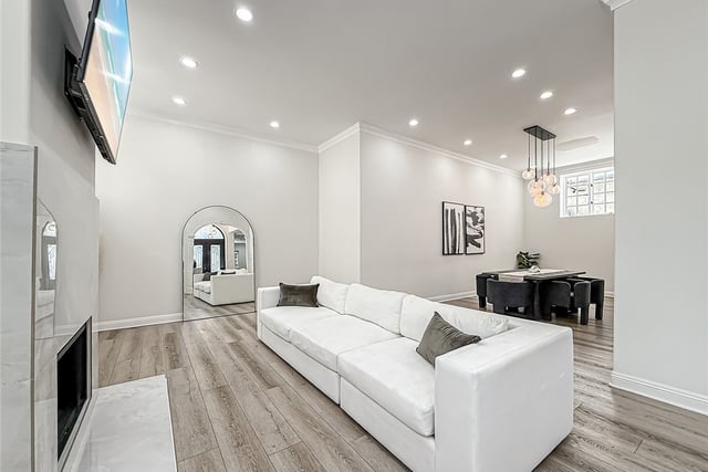 21047 Dumetz Road, Woodland Hills, CA 91364 — photo 11 of 73