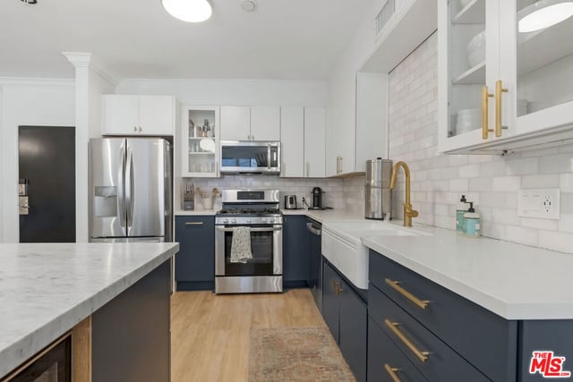 20 Catamaran Street 104, Los Angeles, CA 90292 — photo 12 of 32