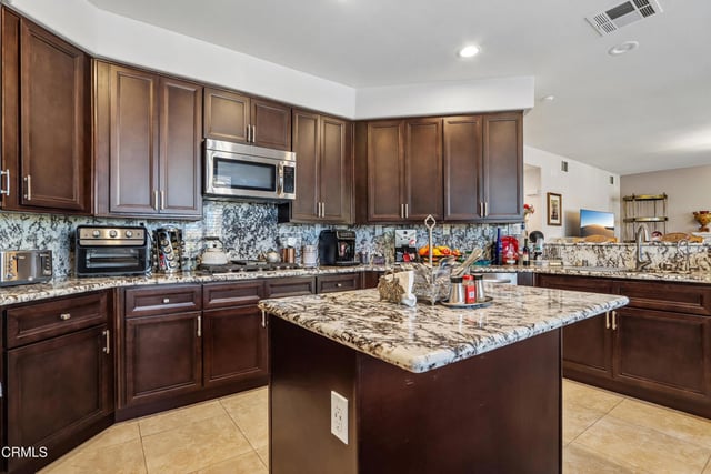1084 Camino Vera Cruz, Camarillo, CA 93010 — photo 9 of 34