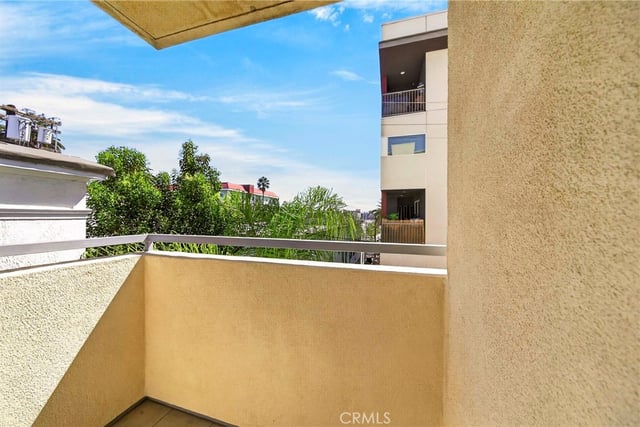 980 S Oxford 303, Los Angeles, CA 90006 — photo 13 of 31