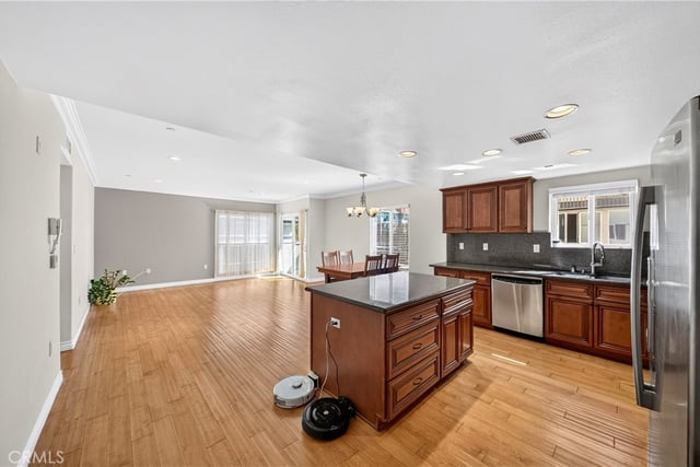 980 S Oxford 303, Los Angeles, CA 90006 — photo 16 of 31