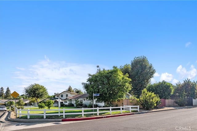 6257 Melba Avenue, Woodland Hills, CA 91367 — photo 4 of 21