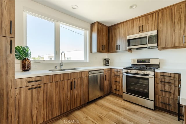 5623 N Bella Blanco, North Hollywood, CA 91601 — photo 2 of 39