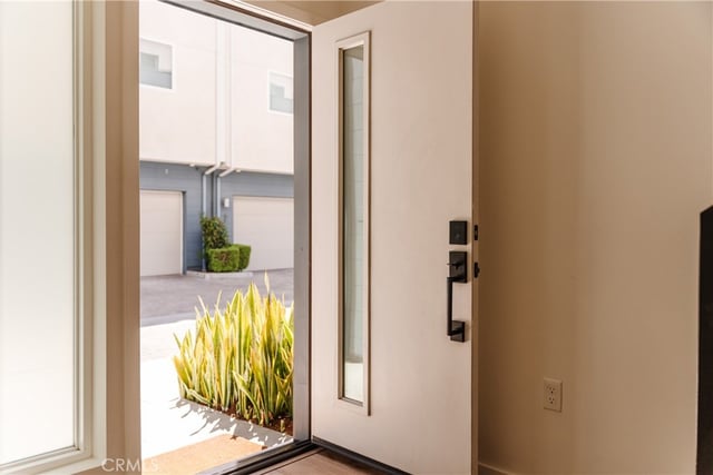 5623 N Bella Blanco, North Hollywood, CA 91601 — photo 5 of 39