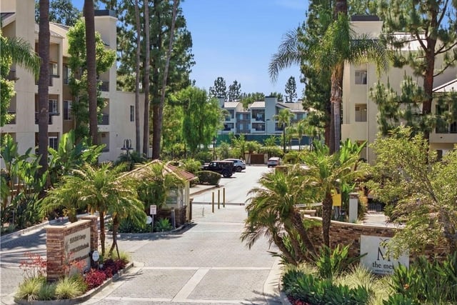 5520 Owensmouth 311, Woodland Hills, CA 91367 — photo 3 of 40