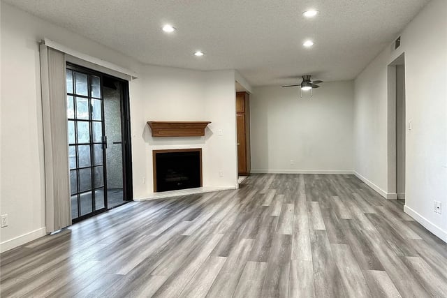 10220 De Soto Avenue 6, Chatsworth, CA 91311 — photo 2 of 25