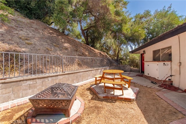2125 Eastedge, Glendale, CA 91206 — photo 30 of 46
