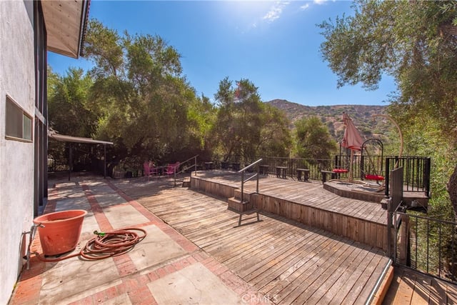 2125 Eastedge, Glendale, CA 91206 — photo 32 of 46