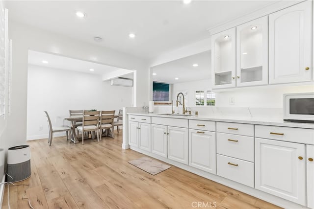 10065 Foothill Boulevard, Los Angeles, CA 91342 — photo 5 of 29