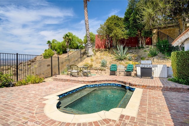 27403 Garza Drive, Saugus, CA 91350 — photo 42 of 47