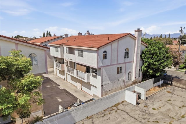 12042 Orange, Norwalk, CA 90650 — photo 4 of 9