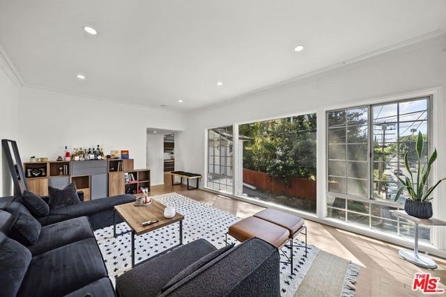 6295 Ivarene Avenue, Los Angeles, CA 90068 — photo 11 of 50